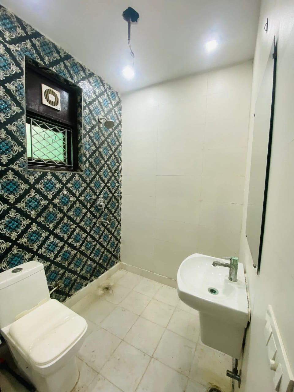 WhatsApp Image 2025-11-04 at 12.51.58 PM (1)