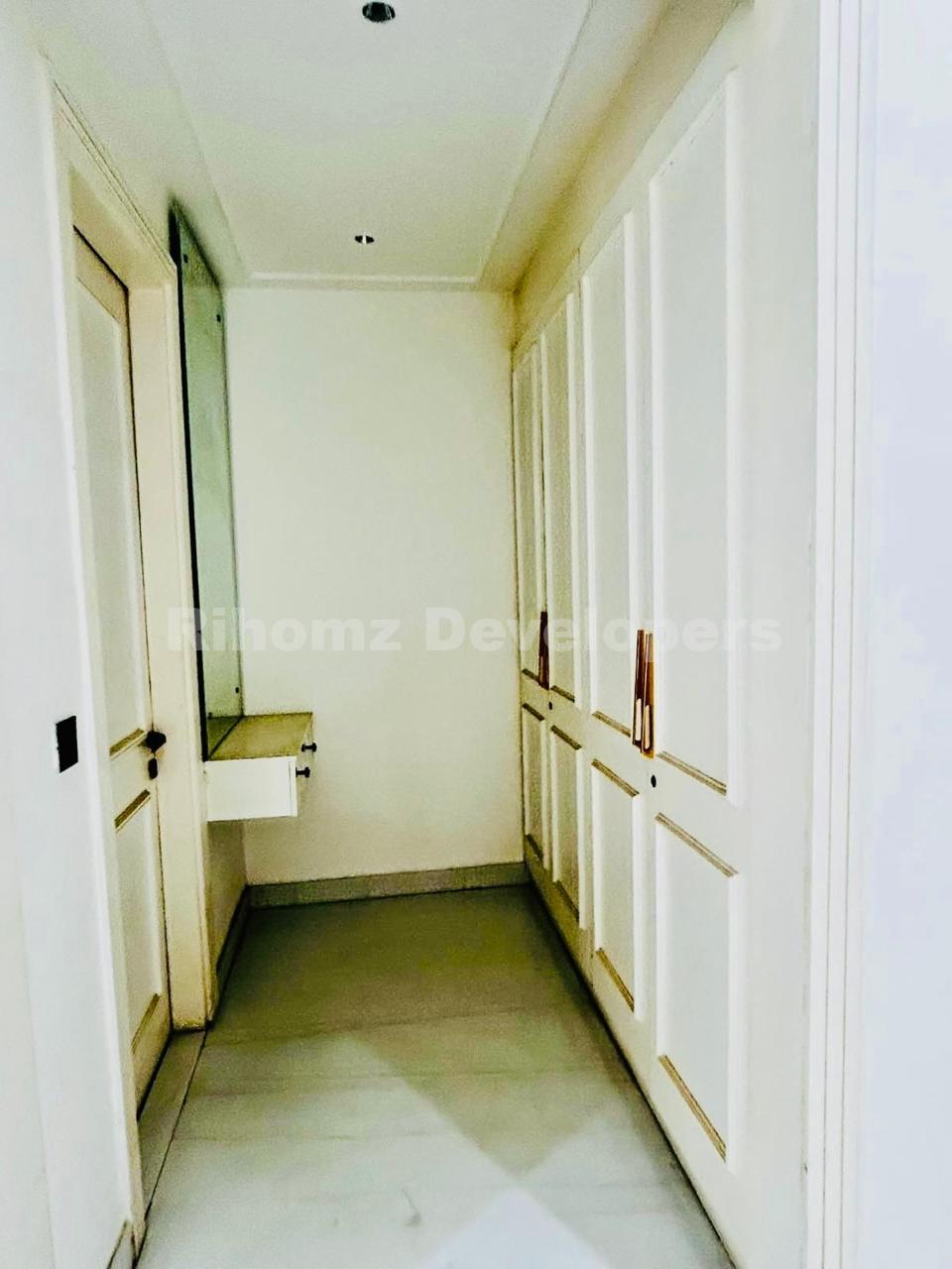 WhatsApp Image 2025-12-19 at 1.21.02 PM (4)