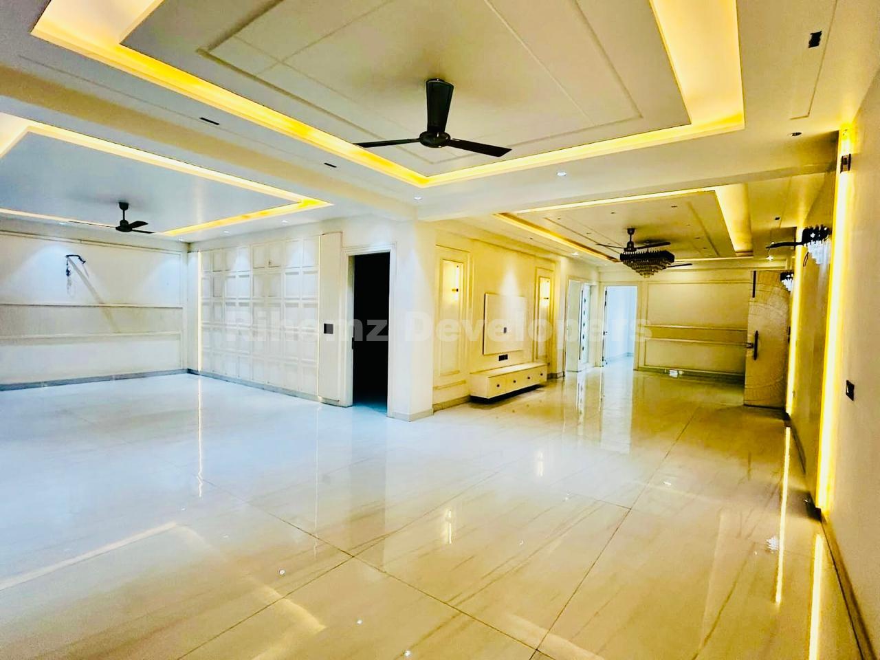 WhatsApp Image 2025-12-19 at 1.21.03 PM (14)