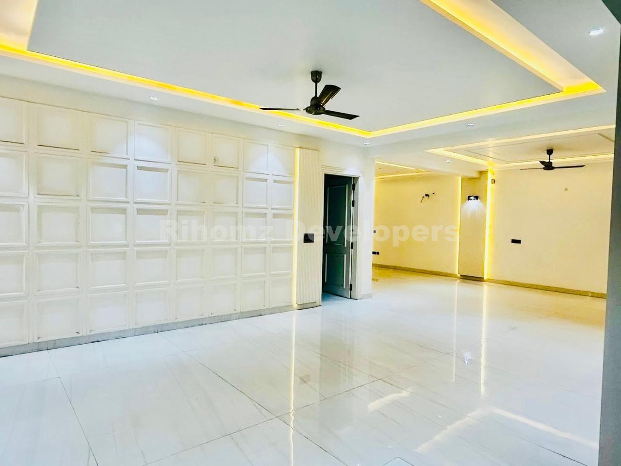 WhatsApp Image 2025-12-19 at 1.21.03 PM (5)