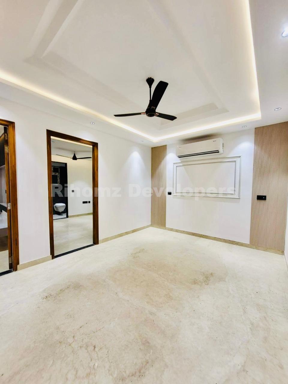 WhatsApp Image 2025-12-23 at 1.04.45 PM (4)