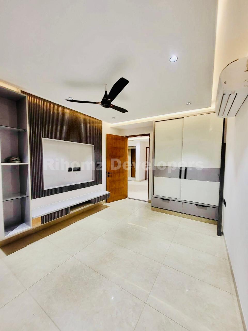 WhatsApp Image 2025-12-23 at 1.04.45 PM (6)