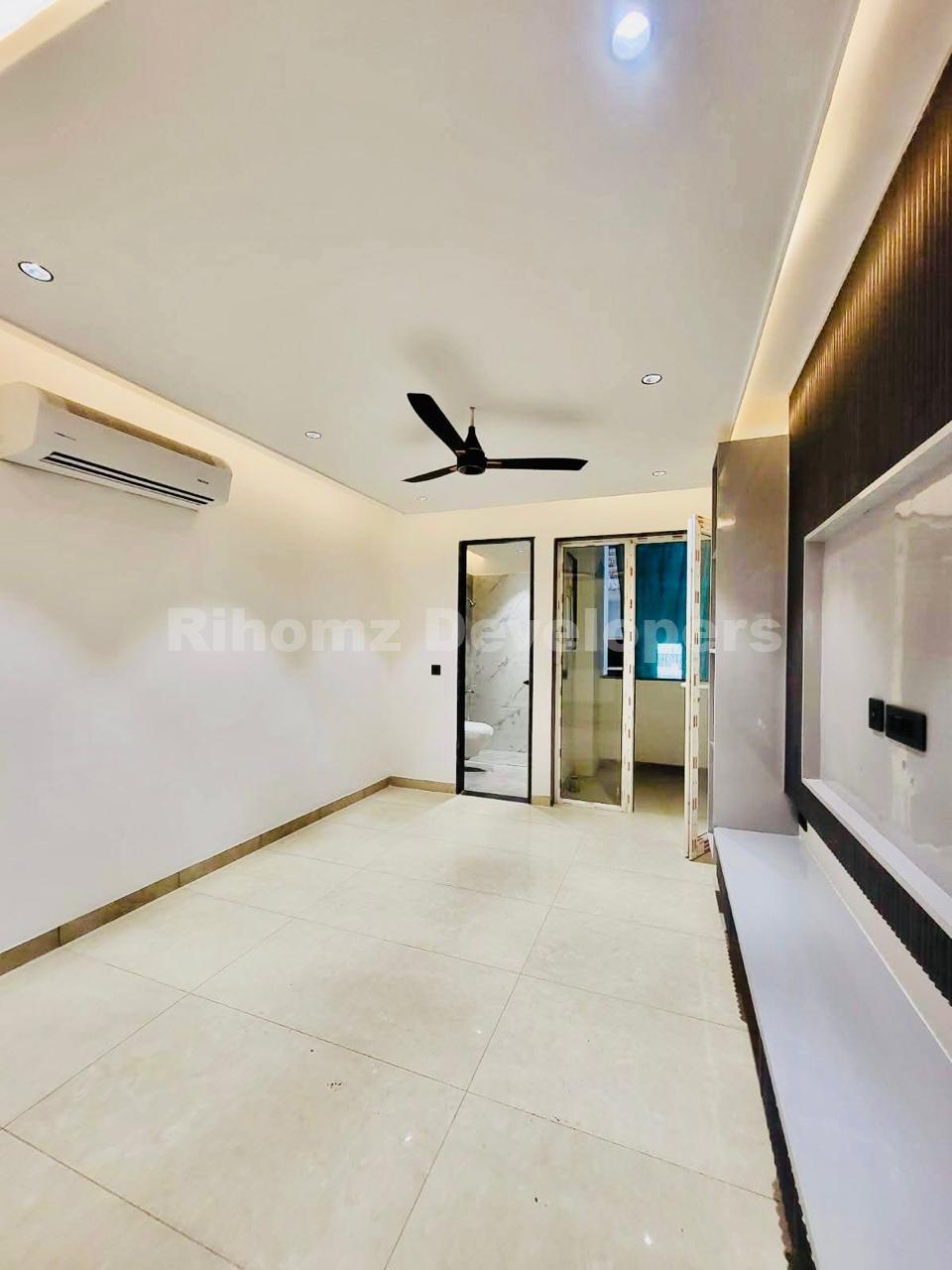 WhatsApp Image 2025-12-23 at 1.04.45 PM (7)