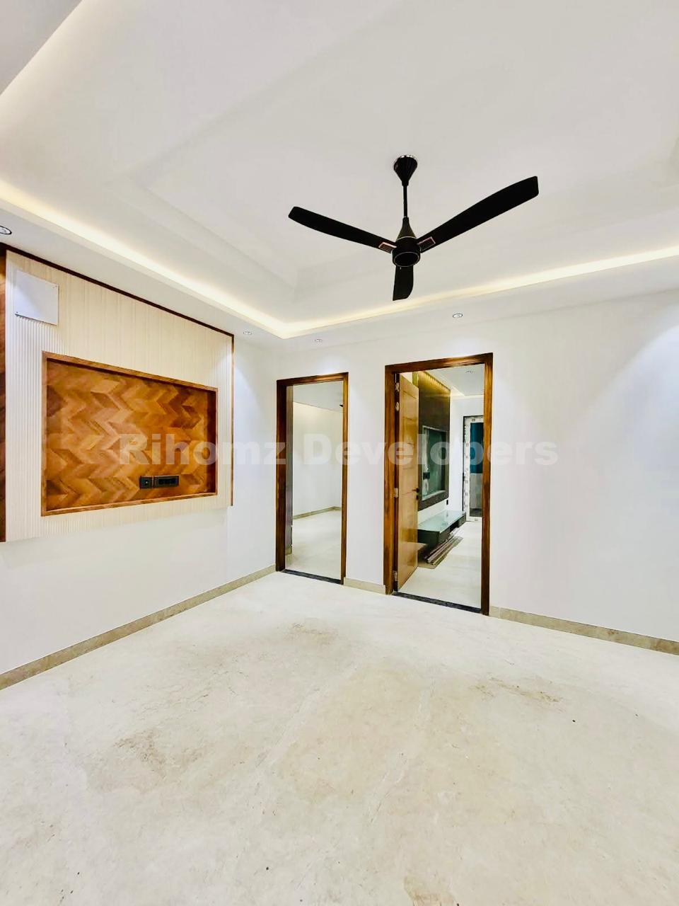 WhatsApp Image 2025-12-23 at 1.04.45 PM (8)